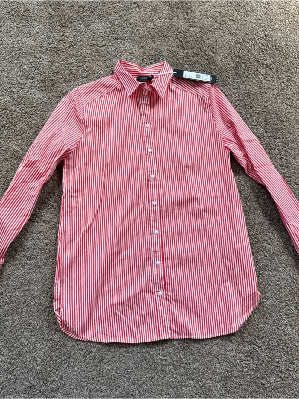 Yest nwt women’s size USA 2 coral white striped long sleeve button down shirt